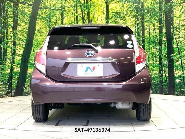 Toyota AQUA 2016-01 7978492-14