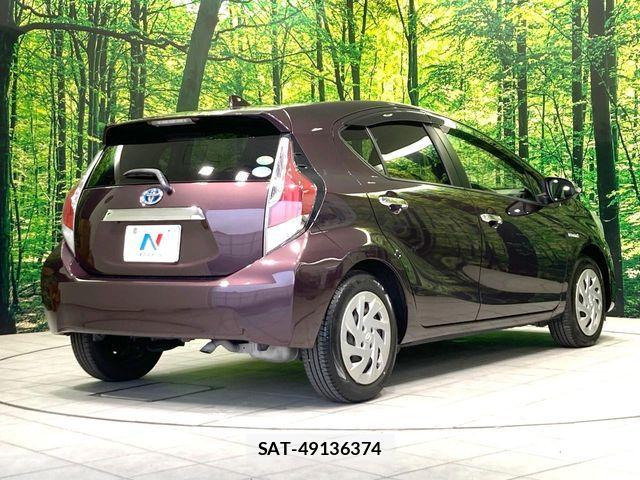 Toyota AQUA 2016-01 7978492-16
