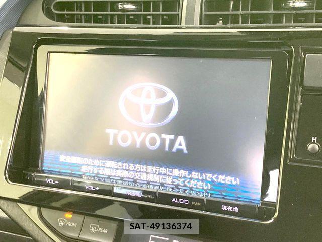 Toyota AQUA 2016-01 7978492-2