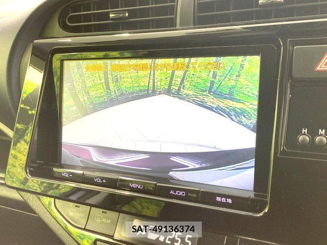 Toyota AQUA 2016-01 7978492-3