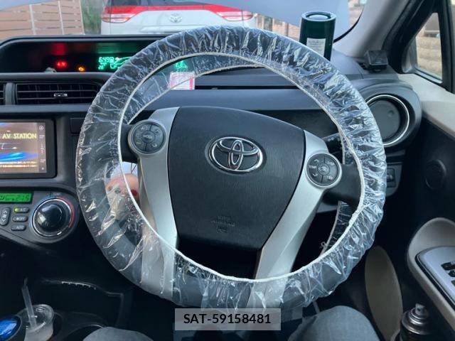 Toyota AQUA 2012-07 7978508-10