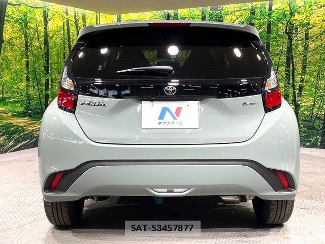 Toyota AQUA 2025-11 7978457-15