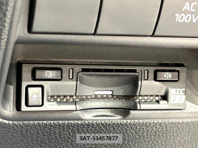 Toyota AQUA 2025-11 7978457-4