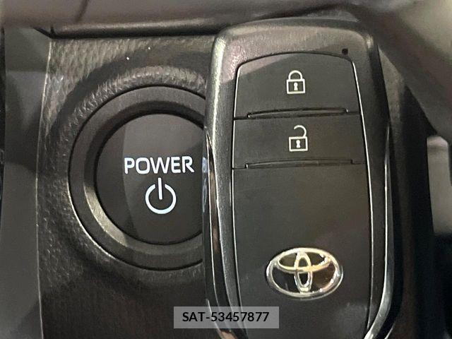 Toyota AQUA 2025-11 7978457-6