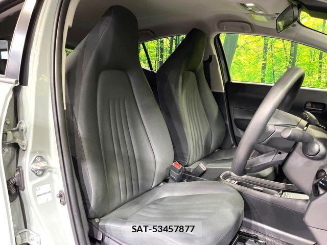 Toyota AQUA 2025-11 7978457-8