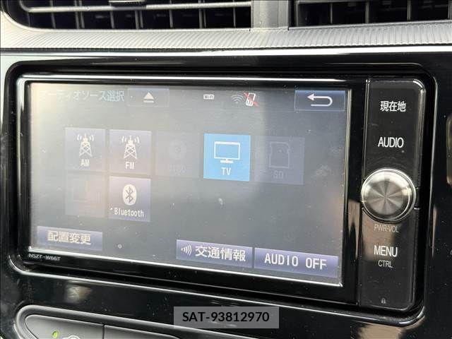 Toyota AQUA 2018-08 8034378-2