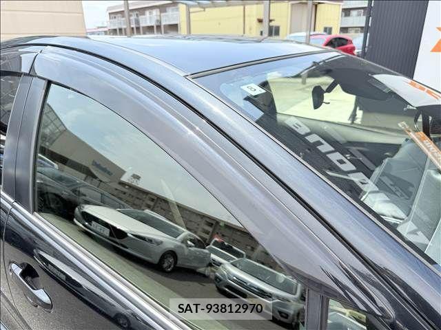 Toyota AQUA 2018-08 8034378-29