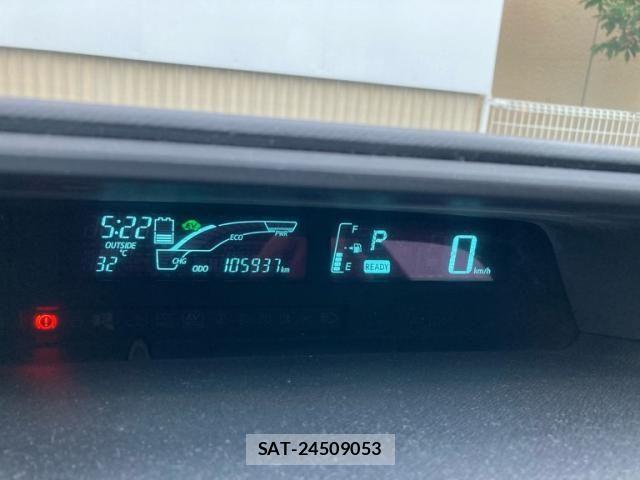 Toyota AQUA 2014-05 8034403-17
