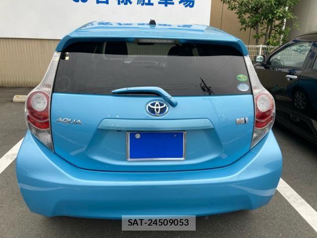 Toyota AQUA 2014-05 8034403-1
