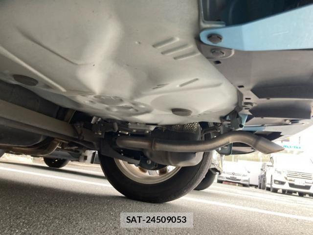 Toyota AQUA 2014-05 8034403-2