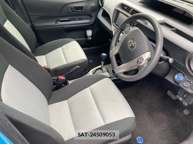 Toyota AQUA 2014-05 8034403-3