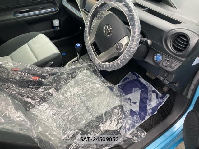 Toyota AQUA 2014-05 8034403-5