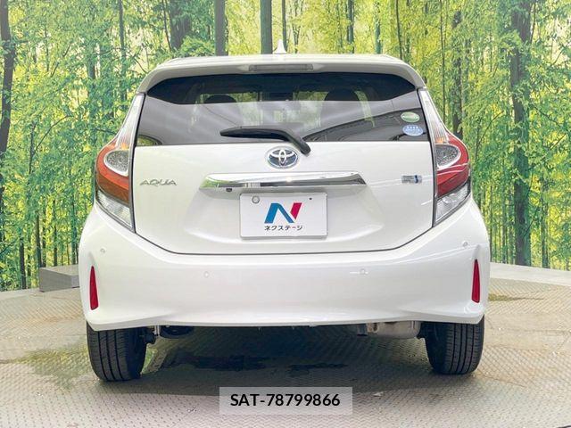 Toyota AQUA 2018-09 8034371-14