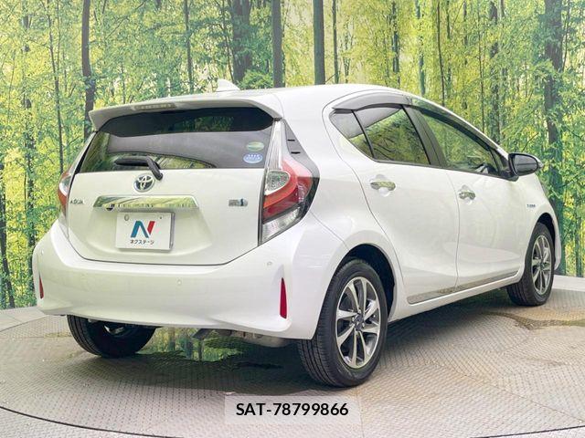Toyota AQUA 2018-09 8034371-16