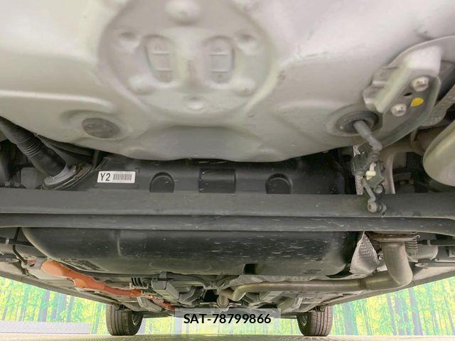 Toyota AQUA 2018-09 8034371-18