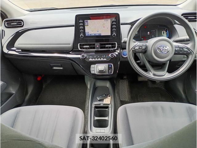 Toyota AQUA 2022-08 8034369-1