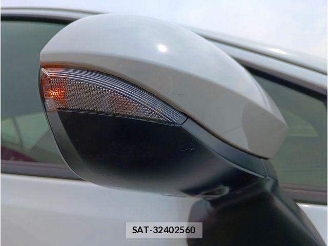 Toyota AQUA 2022-08 8034369-3