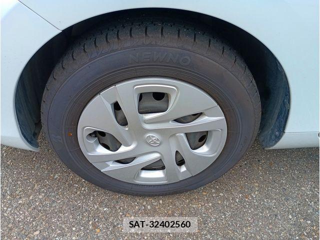 Toyota AQUA 2022-08 8034369-5