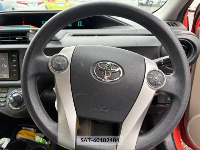 Toyota AQUA 2012-01 8034413-9