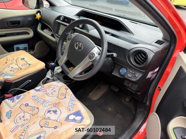 Toyota AQUA 2012-01 8034413-8