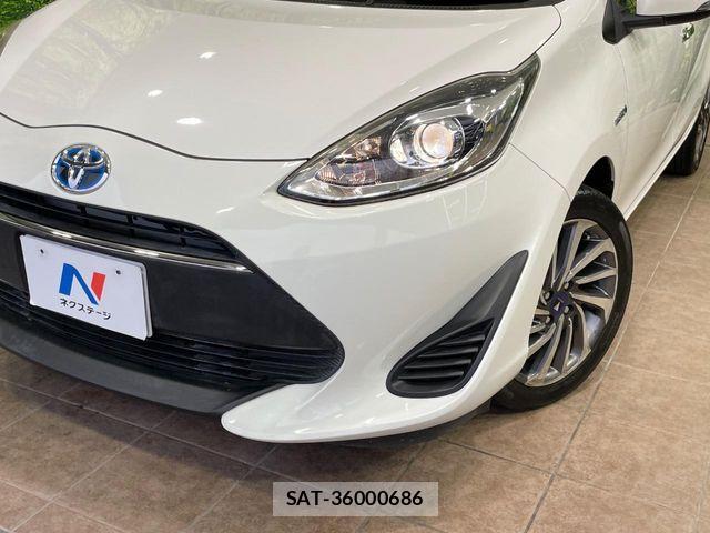 Toyota AQUA 2017-07 8034373-11