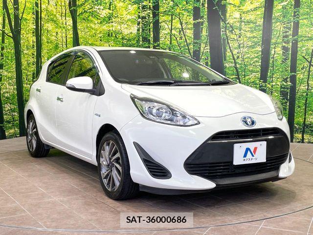 Toyota AQUA 2017-07 8034373-15