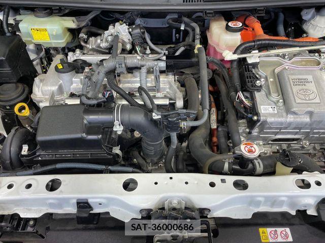 Toyota AQUA 2017-07 8034373-17