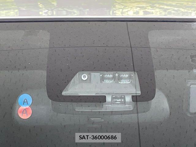Toyota AQUA 2017-07 8034373-4