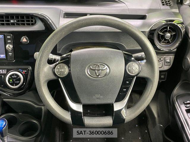 Toyota AQUA 2017-07 8034373-7