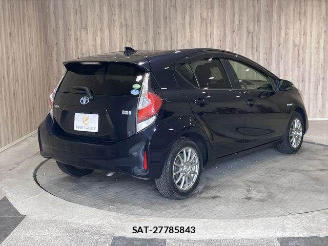 Toyota AQUA 2017-10 8034374-20