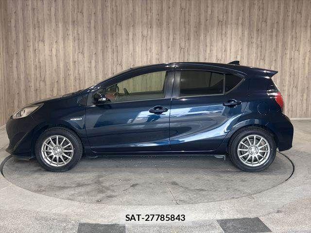 Toyota AQUA 2017-10 8034374-23