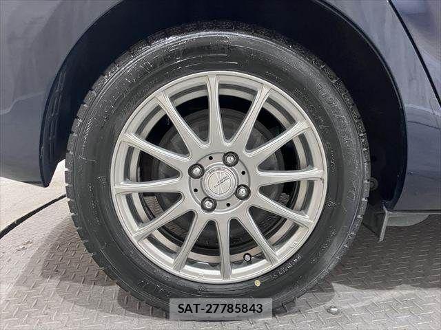 Toyota AQUA 2017-10 8034374-28