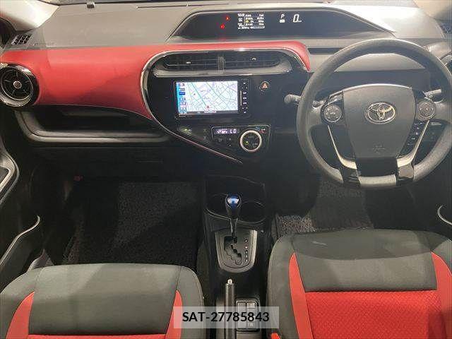 Toyota AQUA 2017-10 8034374-2