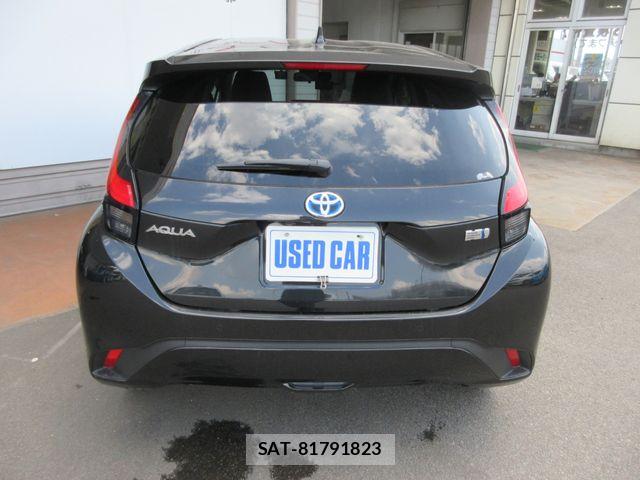 Toyota AQUA 2022-09 8034362-15