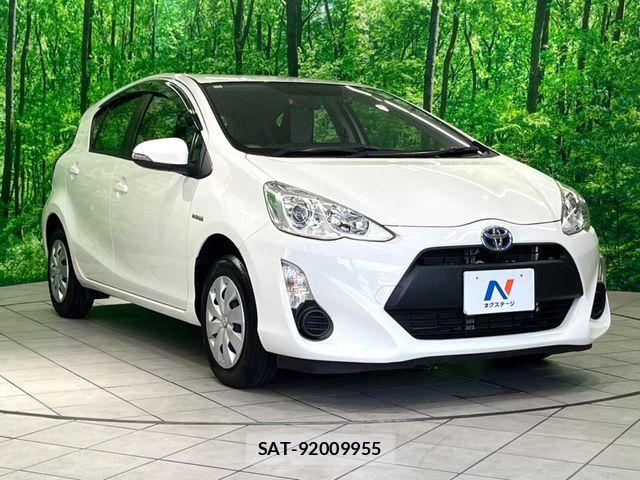 Toyota AQUA 2016-12 8034390-15