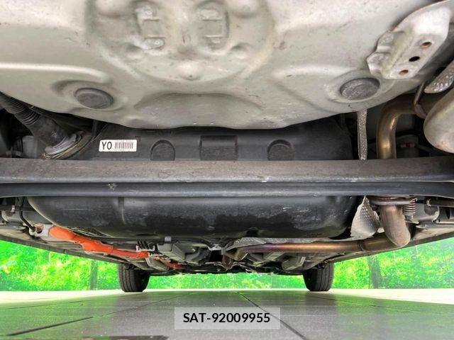 Toyota AQUA 2016-12 8034390-18
