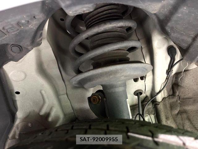 Toyota AQUA 2016-12 8034390-19