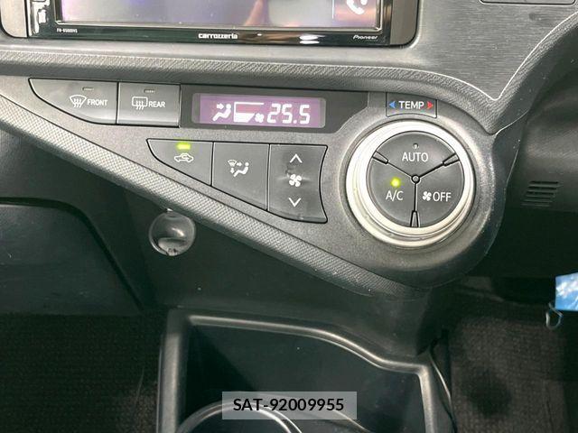 Toyota AQUA 2016-12 8034390-5