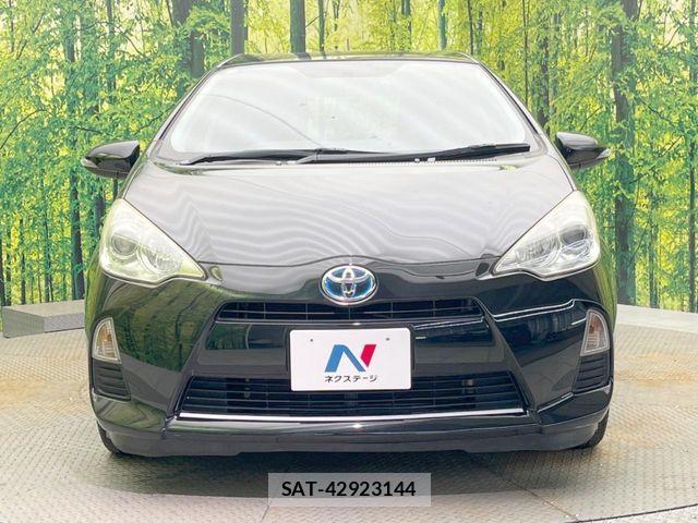 Toyota AQUA 2013-01 8034401-13