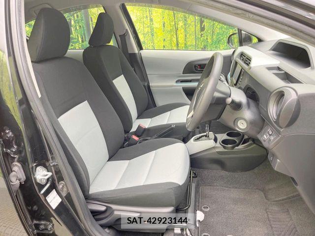 Toyota AQUA 2013-01 8034401-7