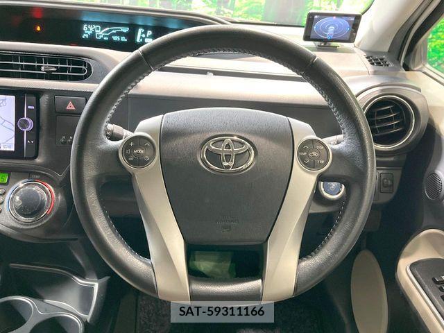 Toyota AQUA 2014-05 8034388-10