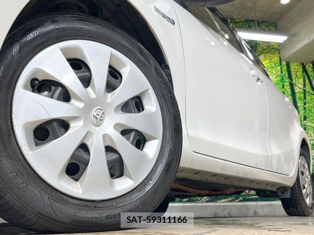 Toyota AQUA 2014-05 8034388-12