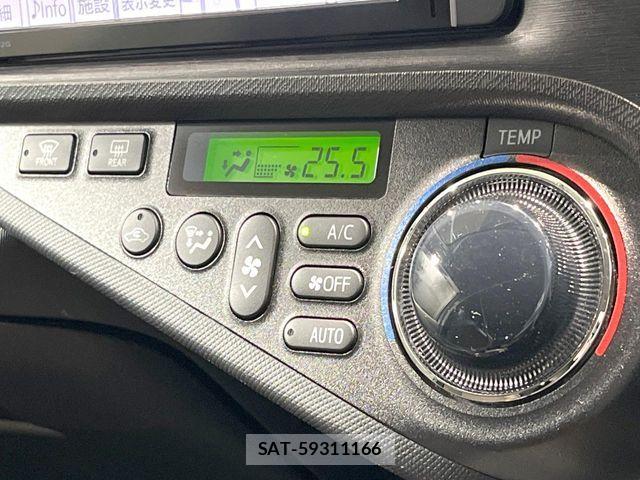 Toyota AQUA 2014-05 8034388-6