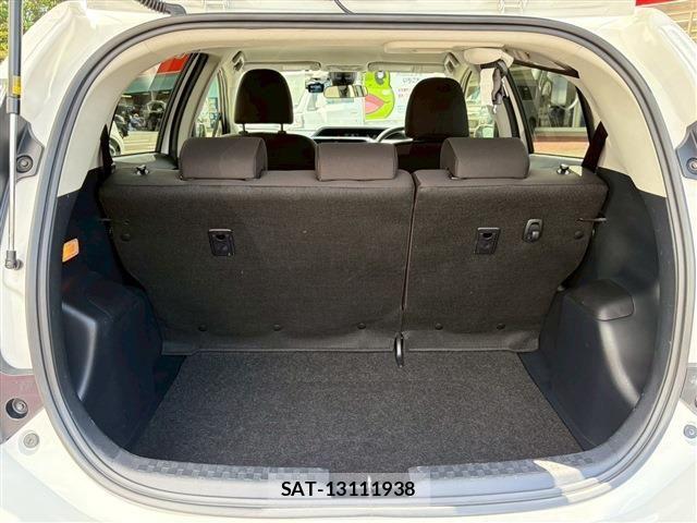 Toyota AQUA 2018-02 8034380-15