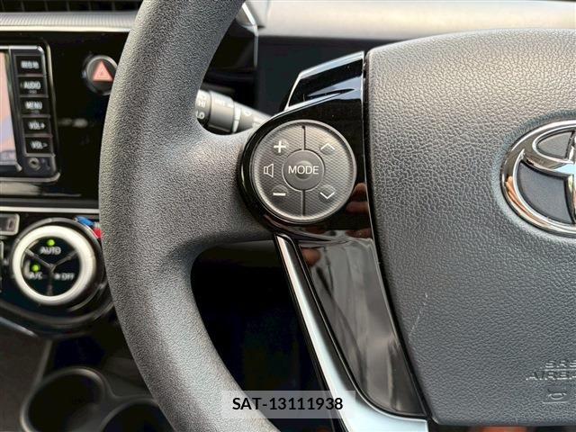 Toyota AQUA 2018-02 8034380-18