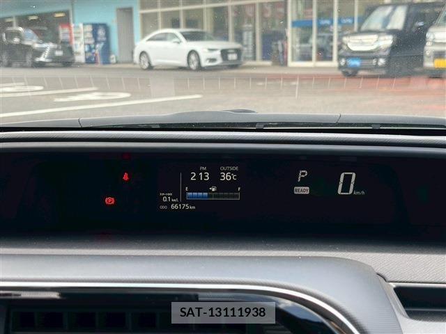 Toyota AQUA 2018-02 8034380-22