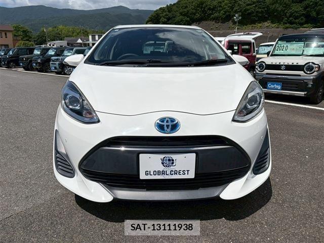 Toyota AQUA 2018-02 8034380-3