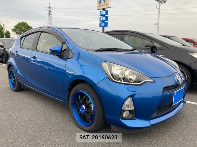 Toyota AQUA 2013-07 8034410-0