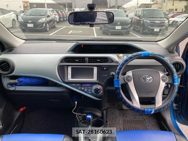 Toyota AQUA 2013-07 8034410-10