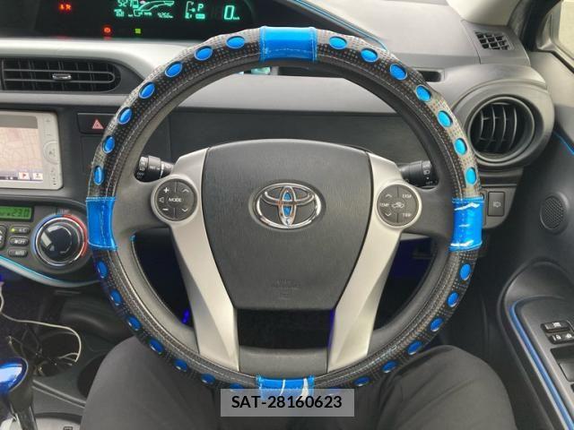Toyota AQUA 2013-07 8034410-13